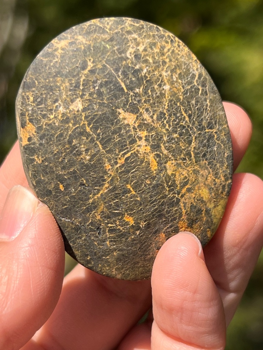 Realgar (2) palmstone | crystal